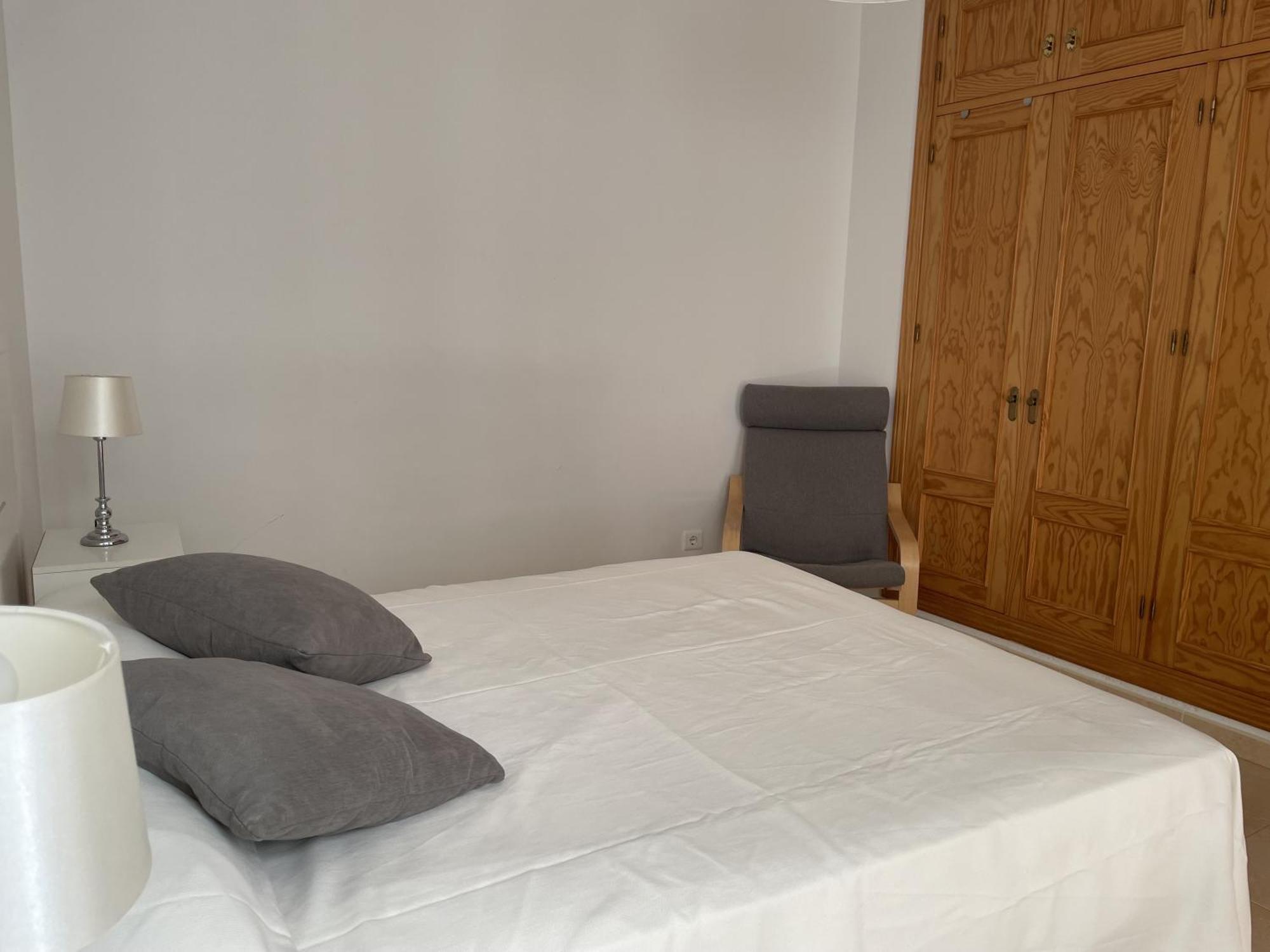 Apartment B Y G